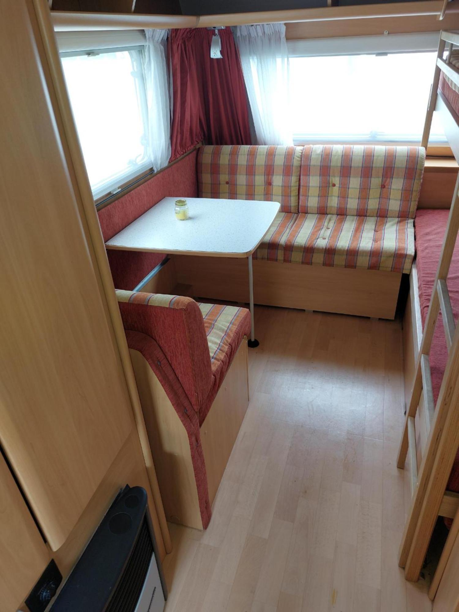 Nikita Caravane Aywaille Bagian luar foto